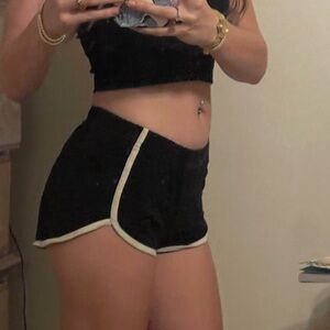 Aeropostale black and white shorts